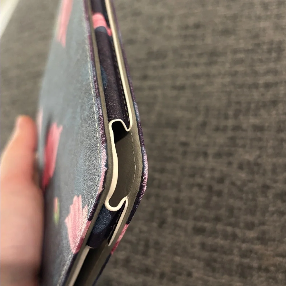 Floral Kindle Paperwhite Cover - Pink and Black